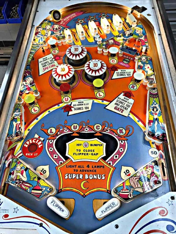 Bazaar Pinball Machine by Bally Playfield
