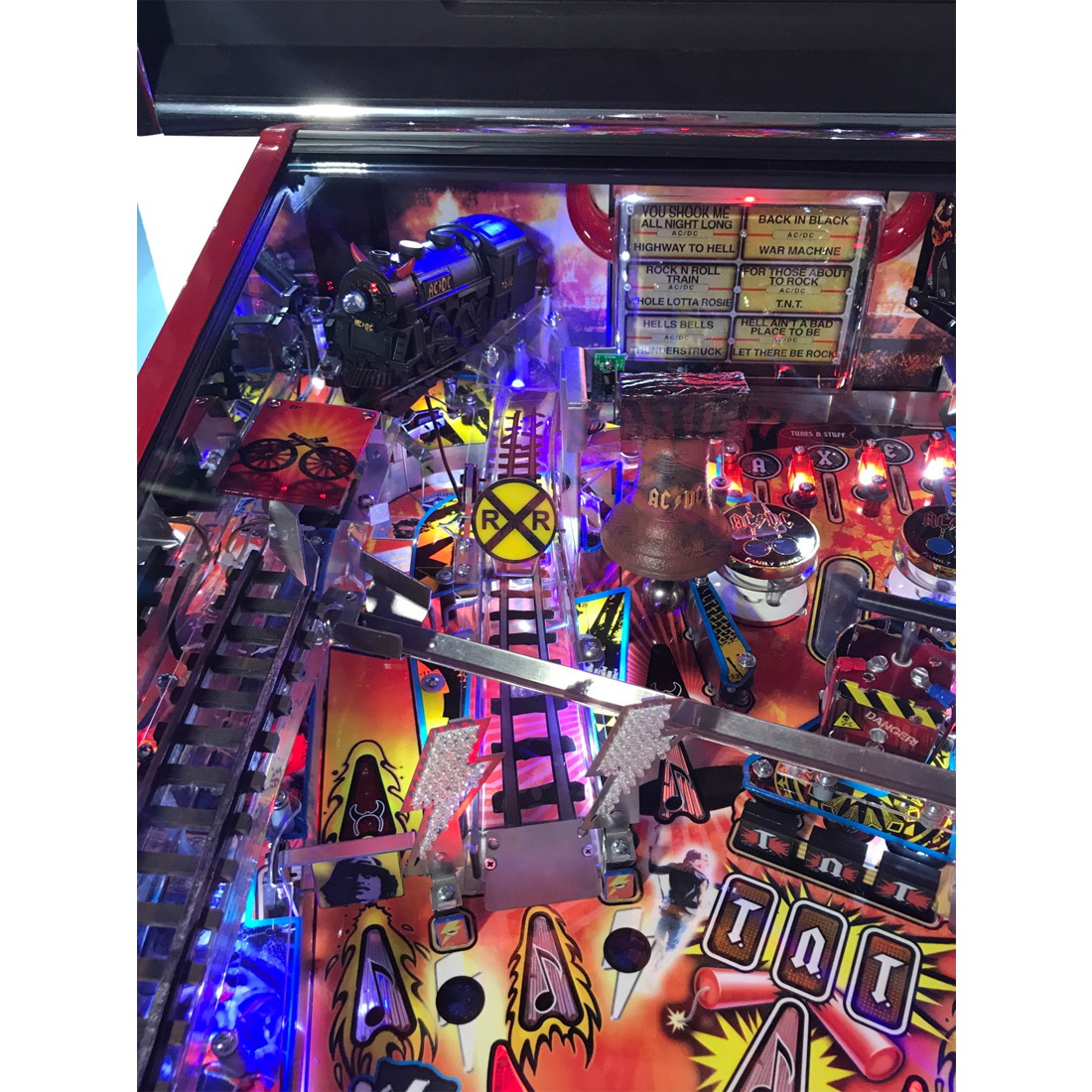 AC/DC "Luci" Vault Pinball Machine Elite Home Gamerooms