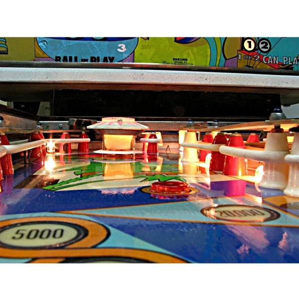 Darling Pinball Machine by Williams
