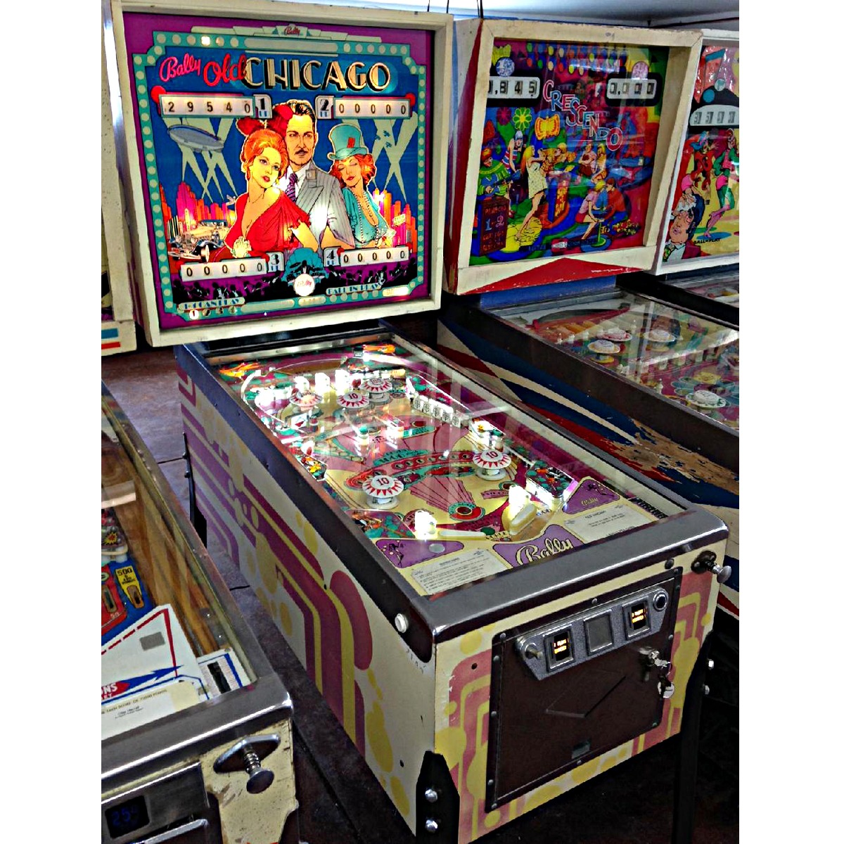 Old Chicago Pinball Machine Elite Home Gamerooms