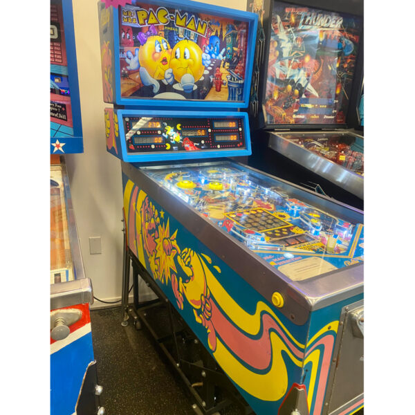 Mr. Mrs. Pac Man Pinball 2 600x600 - Mr. & Mrs. Pac-Man Pinball Machine